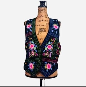 VTG Embroidered Floral Vest Adjustable Cottage core Medium